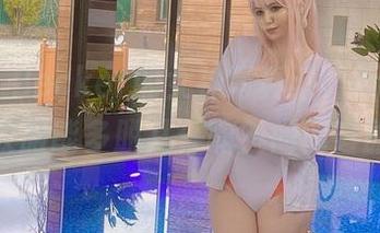 Alina Becker的女神写真集,新鲜出炉,衣服能多脱几件嘛?问问客服!
