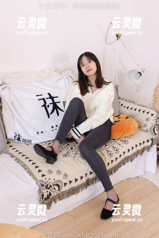BoBoSocks袜啵啵 - 分享原图，看甜甜圈透过牛仔裤传来的无声暗示，太好玩了！
