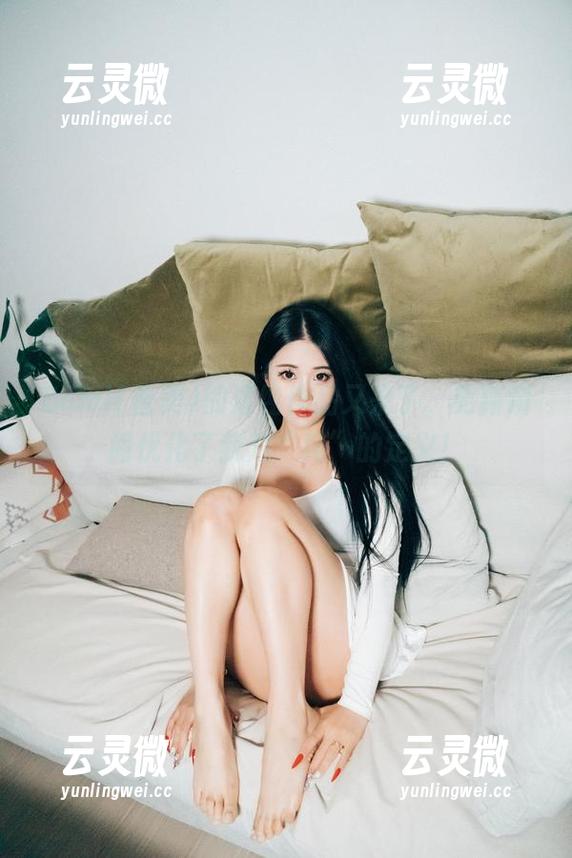 Bomi(普美)的清纯作品又来了，更新瞬间优化了我对“纯”的定义！