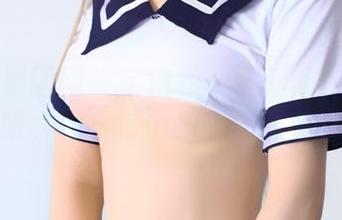 GIRLT果团网 – 宇宙第一可爱的内衣写真：周晓唯，似乎每个细节都漫游在云里。