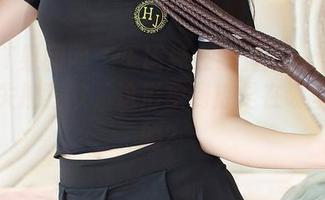 GIRLT果团网 – 王语纯在线直播：连衣裙界的失控狂欢，这形象到底是在哪里比拟的？