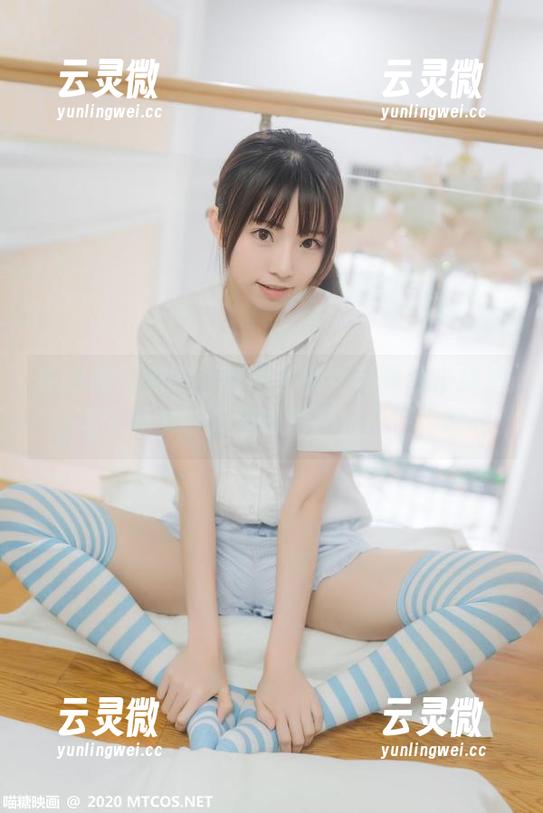 我发现喵糖映画的短发少女套图越来越适合这个季节，分享时请配好心情，哈哈