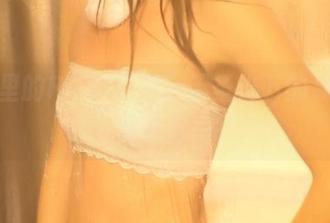 图集里的ROSI和服，无圣光下的姿态让我想起…