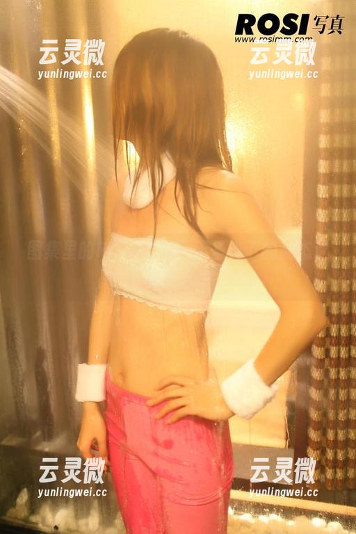 ROSI写真 图集里的ROSI和服,无圣光下的姿态让我想起…