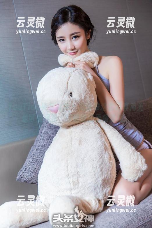 TouTiao头条女神-刘瑾希 TouTiao头条女神 - 刘瑾希这套写真简直是可爱风暴,打破我的表情管理。