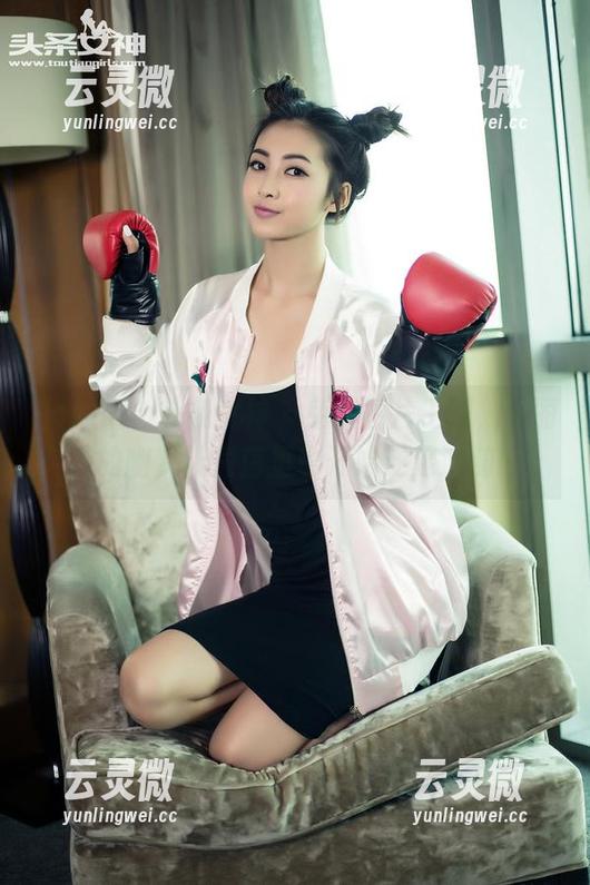 TouTiao头条女神-李丽莎 TouTiao头条女神 - 免费图片王国,李丽莎的幽梦让角落里也开始泛起涟漪!