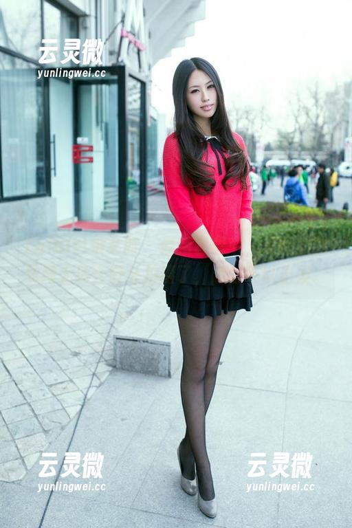 TuiGirl推女郎 - 最新套图中，易阳的双马尾太适合野外拍摄了，随时可以出发。