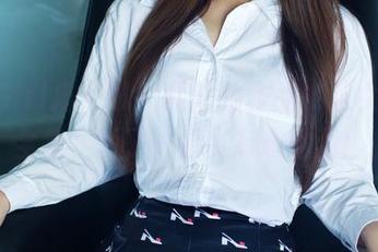 TuiGirl推女郎 – 易阳的作品，这女孩的全集，画了一幅真有趣的画！