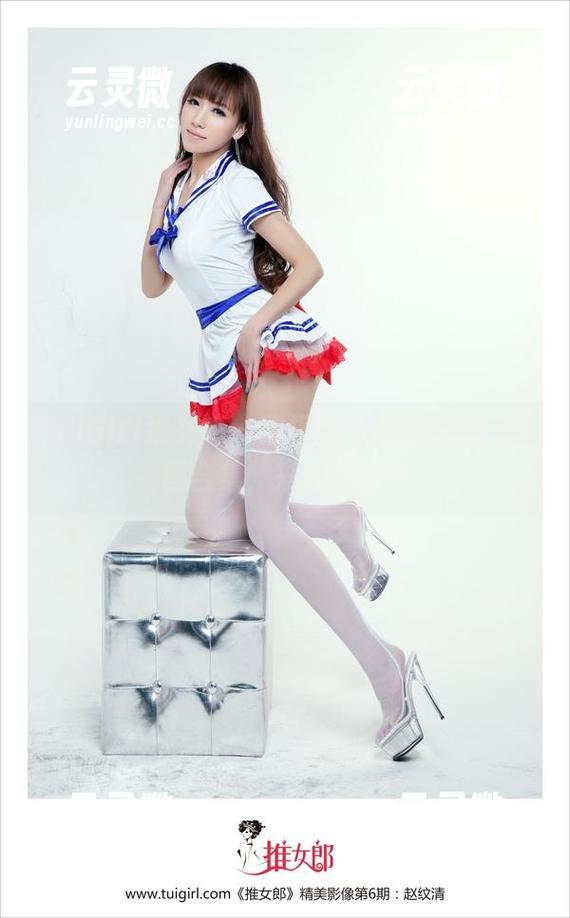 TuiGirl推女郎 - 梁棋棋：天台漫游，美图合集，来偷瞄下？