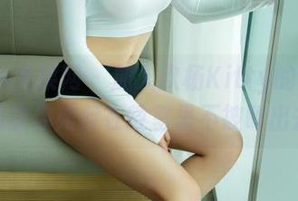 UGirls尤果网 – 加入欣杨Kitty的课堂，原图教你如何在教室里不被叫出去！