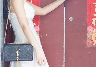 UGirls尤果网 – 颜爱泽的旗袍写真，让我又想起了电视剧里的那些“姐姐”们。