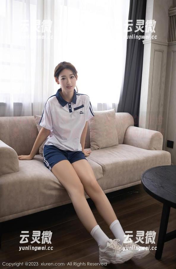 Xiuren秀人网 - 在线！唐安琪的套装合集，似乎每一套都带着一点自己的小情绪呢。