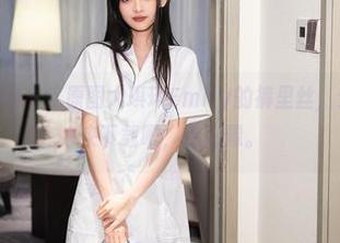 Xiuren秀人网 – 这原图大琪琪Emily的裤里丝，无可挑剔，快来下载吧，别犹豫。