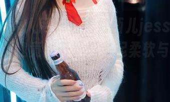 Xiuren秀人网 – 看着婕西儿jessie的丝袜合集，我竟然开始思考起柔软与坚硬的致命吸引。