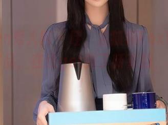 Xiuren秀人网 – 哇，孟狐狸FoxYini的长腿作品，在线get到了新姿势，求收藏！