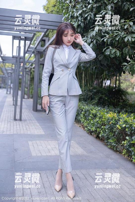 Xiuren秀人网-张美荧 Xiuren秀人网 - 在张美荧的作品中,女孩们的清新与奇特