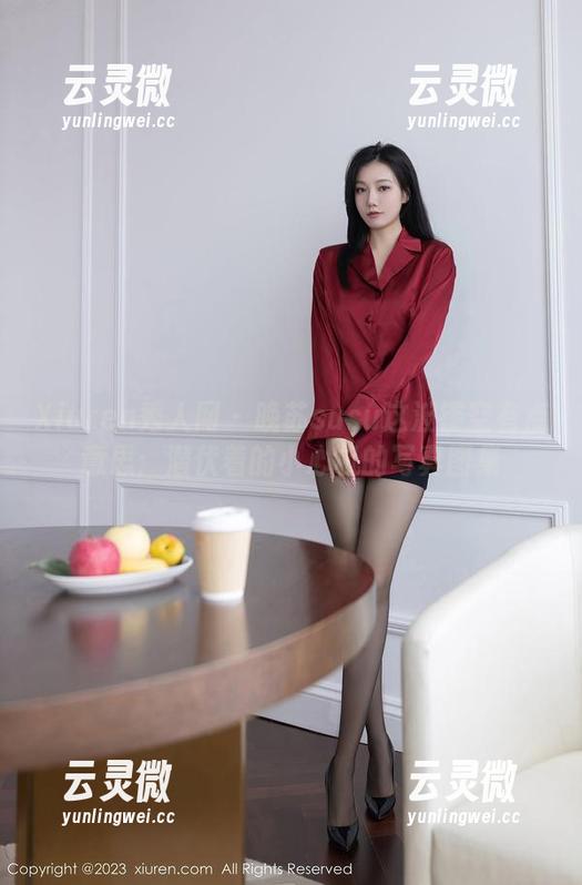 Xiuren秀人网-晚苏susu Xiuren秀人网 - 晚苏susu这波镂空有点意思:潜伏着的小心机的写真图集