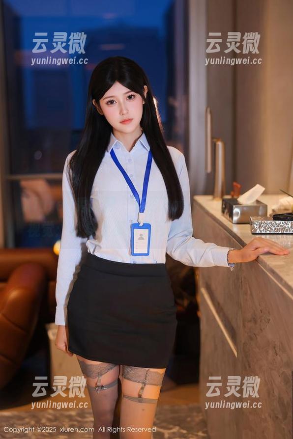 Xiuren秀人网 - 智恩baby的校园最新视觉：课桌上那点儿可爱的小“缺点”