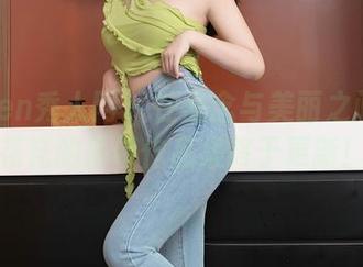 Xiuren秀人网 – 在悬念与美丽之间：杜花花的吊带作品集终于更新！