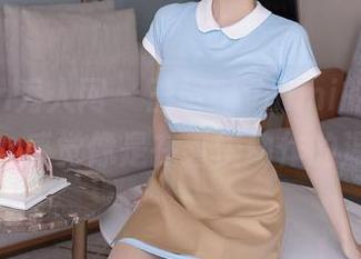 Xiuren秀人网 – 王馨瑶yanni的夏日写真，感觉像是在看慢动作的温度