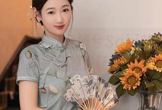 Xiuren秀人网 – 金妍兮Saki的连衣裙合集，色彩搭配得快让我眼花了！