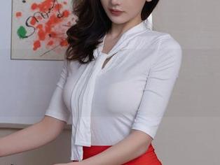 Xiuren秀人网 – 雨儿baby的校园身份：图库形象好像不太一样