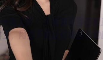 Xiuren秀人网 – 小姐姐香澄在东京竟然成了女王，网盘下载让你来脑补她的霸气