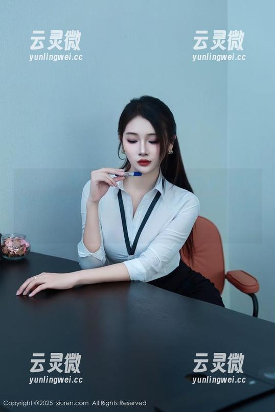 Xiuren秀人网 - 龙女sunny的万圣节图集：又见骗子小鬼，快来更新你的吓人颜值！