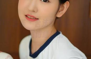 YouMi尤蜜荟 – 合法萝莉的天台写照–原图诗意捣乱