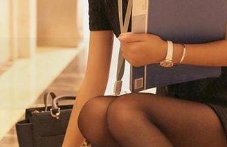YouMi尤蜜荟 – 从瓶子里流出的创意：李承美的可乐女孩精选集