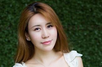 YouWu尤物馆 – 这就是FoxYini孟狐狸短裙全集，下载只需一秒，快乐却能持续一整天！