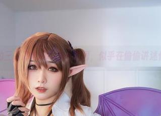 此刻的三刀刀miido巫女套图，似乎在偷偷讲述什么呢