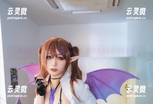 此刻的三刀刀miido巫女套图，似乎在偷偷讲述什么呢