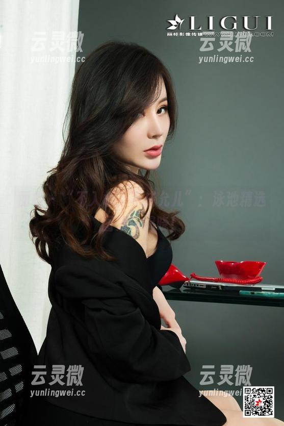丽柜-允儿 丽柜 - “不入水,不成允儿”:泳池精选图集一揭晓!