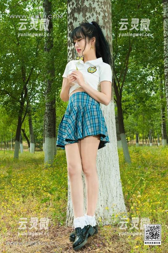 丽柜-小璐璐 丽柜 - 小璐璐带来的美脚图包,下载后要不要也安排个小心灵治疗?