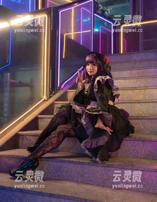 九九八吖 别忽视了原图的细节,九九八吖与钻石的‘火花’,说不清楚,却让人停下脚步。