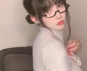 你十七鸽的圣诞合集新鲜出炉，cos元素太迷，快捂好小心脏！