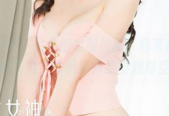 克拉女神 – 吕佳的定制校服，自带校园风的实力！作品好像能穿越时空
