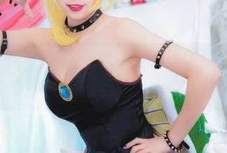 兔玩映画的婚纱杂耍，原图如见花魁，真是个美丽的错误合集。