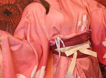 高清呈现南桃Momoko的“貂蝉异域舞娘”–身材和气质，都直接打动到我了。