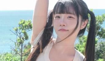 是谁在电车上：可可小白兔写真中的课堂笔记图集