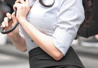 秘密搜查官的写真，坏露露香宝带你见识反套路