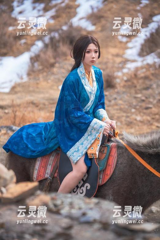 在小和甜酒的双马尾里神游，无圣光套图居然也能捣鼓出点新意，这脑洞我给满分！