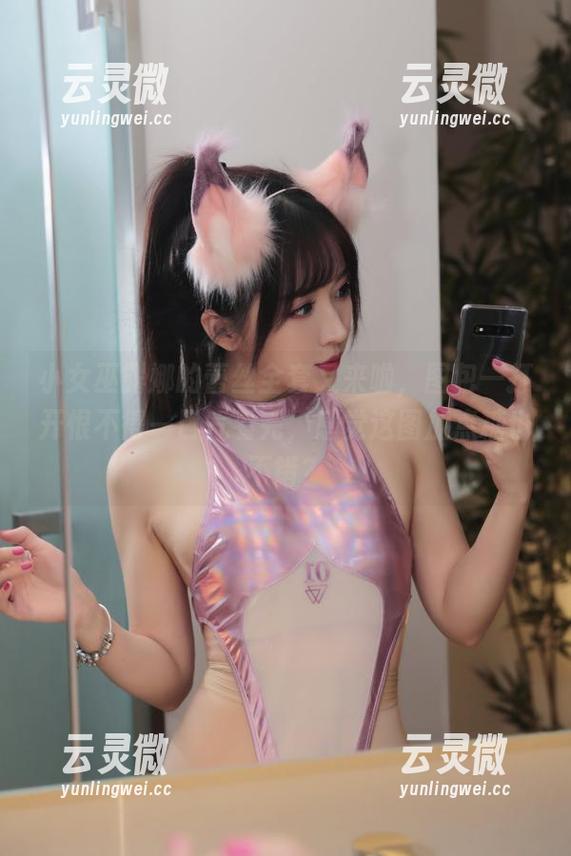 小女巫露娜的蕾丝全套又来啦，图包一打开恨不得一口气看完，感觉这图加点糖也不错？