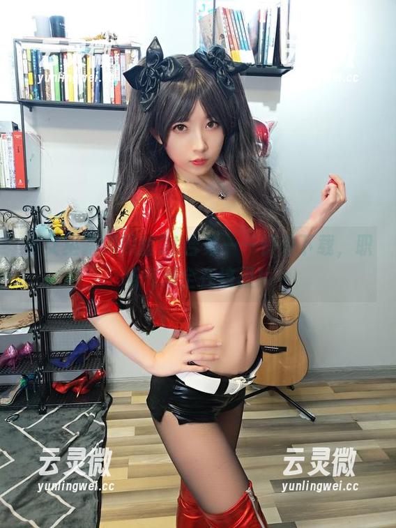 小女巫露娜黑丝OL合集——快来下载，职场气质全在这里！