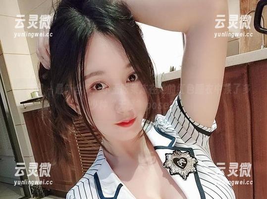 小玉吃果冻 微密圈 - 最新合集:小玉吃果冻在她的红色睡衣中换了多少种“无辜”pose?
