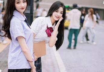 尤蜜荟 – 壁纸里的娜娜子yy，原图上那抹白丝的温柔