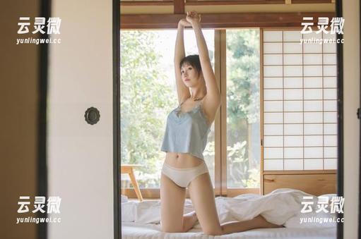 念雪ww女仆写真精选：细节过于美丽，我还想再多瞧一眼