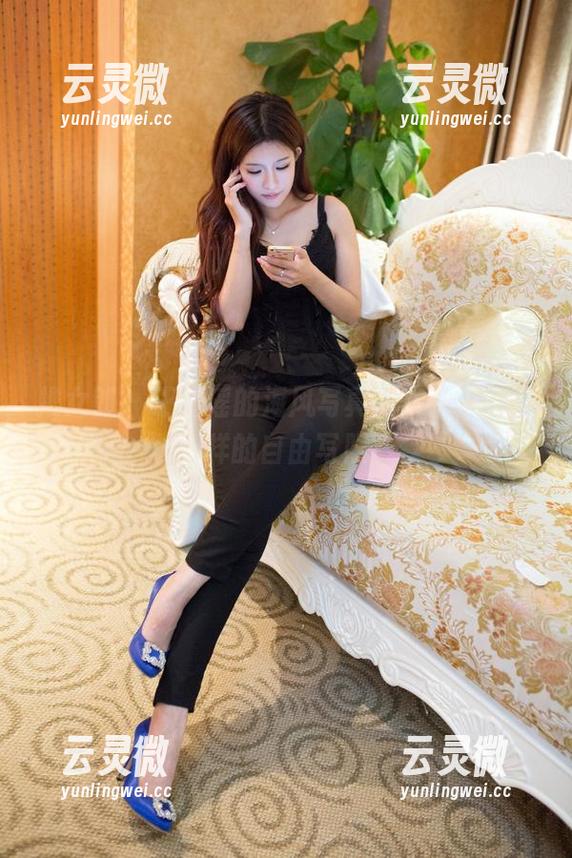 推女郎 - 王馨瑶的海风写真图集：瞧，这样的自由写照
