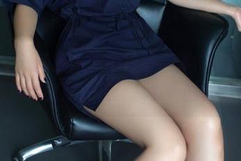 推女郎 – 陆瓷最新牛仔裤合集，你我之间的尴尬，都浮现在这一条条的裤子里。